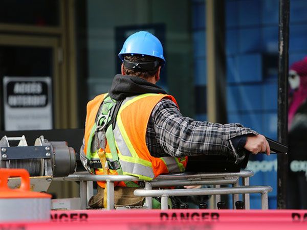 vendita e noleggio torri faro e gruppi elettrogeni per cantieri reggio emilia